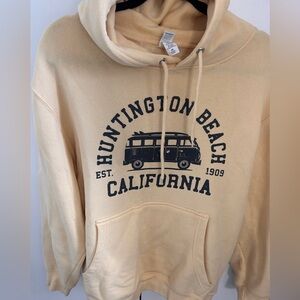 Vintage 80’s Gildan Cream Hoodie